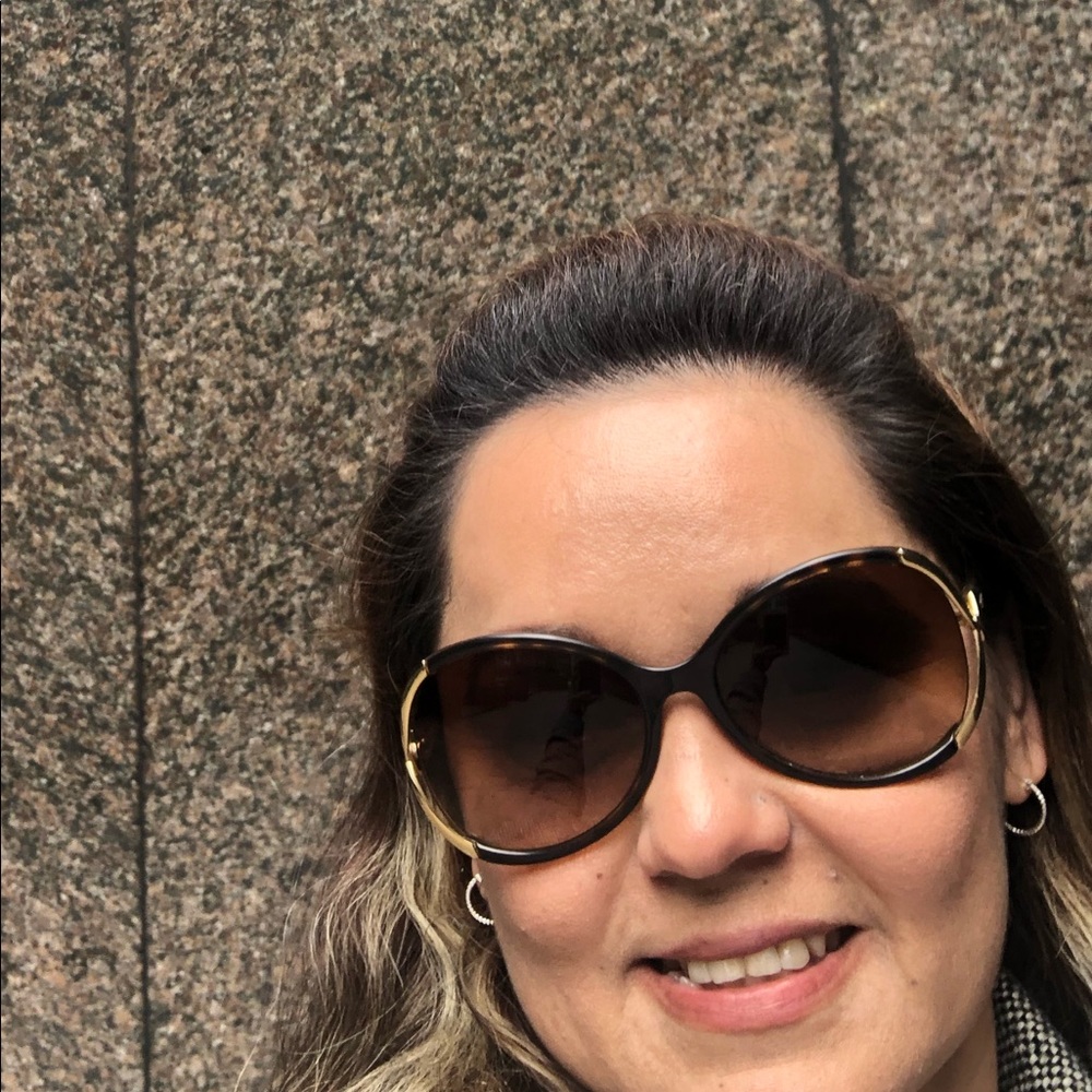 Meet your Posher, Cinthya